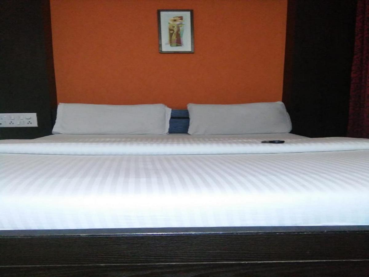 Ocean Inn Hotels Бангалор Экстерьер фото