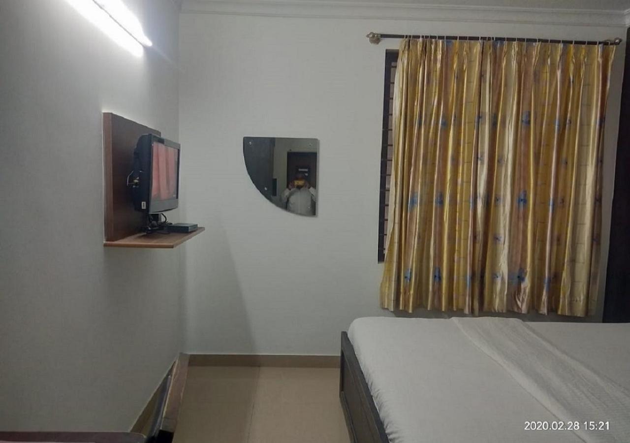 Ocean Inn Hotels Бангалор Экстерьер фото